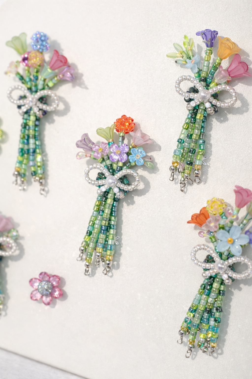 🌸 Beaded Flower Magnet Display Set